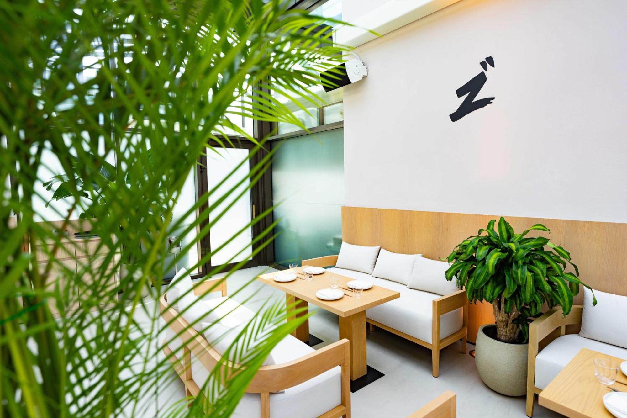Hyatt Centric Jumeirah Dubai Exterior photo Interior of a ZARA Home store in Madrid, Spain